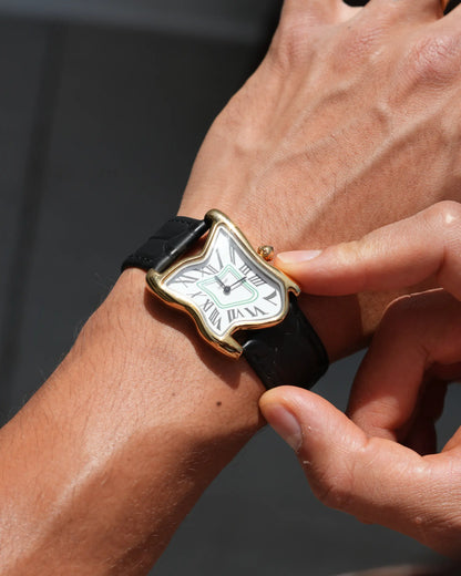 Orologio a fusione quadrato grande oro