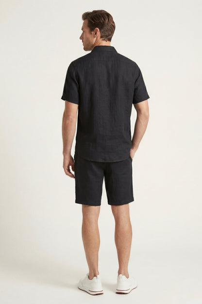 Camicia e pantaloni corti in lino neri di Verona